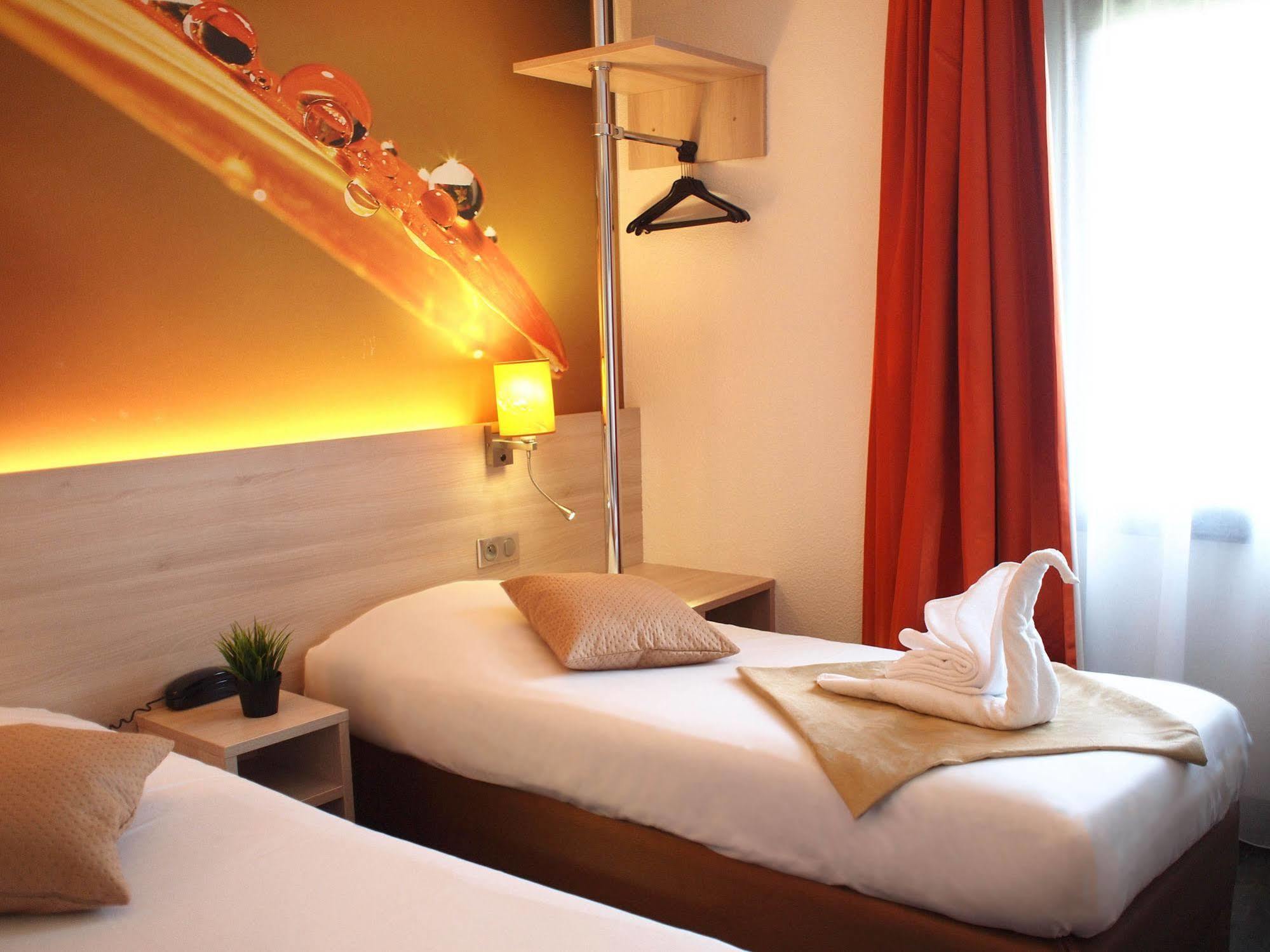 Hotel Inn Design Resto Novo Challans Bagian luar foto